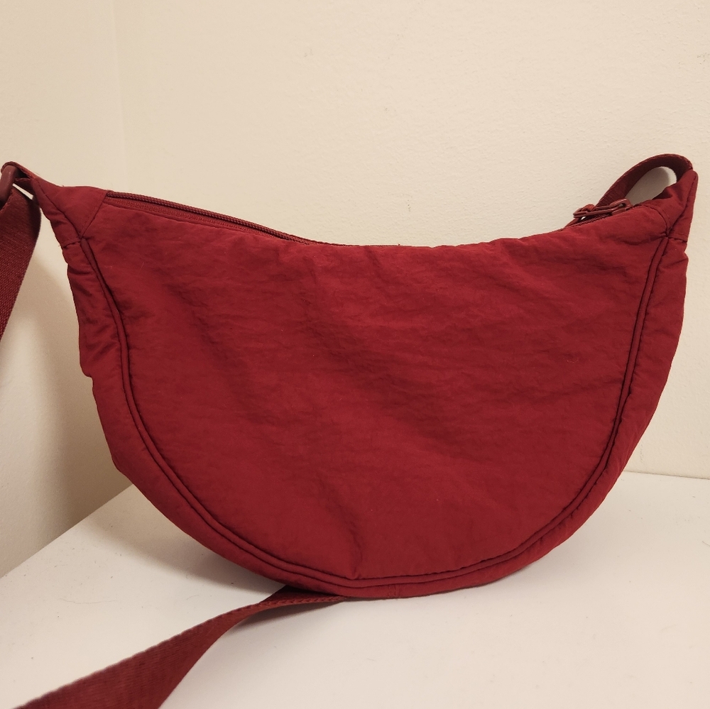 Uniqlo Round Mini Shoulder Bag Red